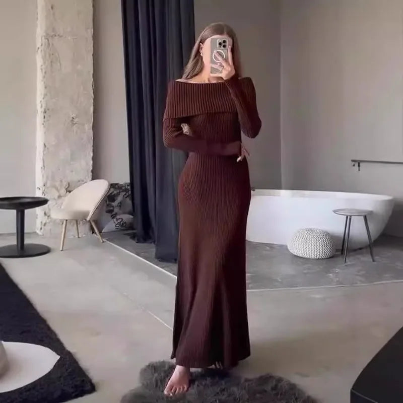 Jasmijn Women's Maxi Dress | Zachte Gebreide Stof, Off-Shoulder Design 10
