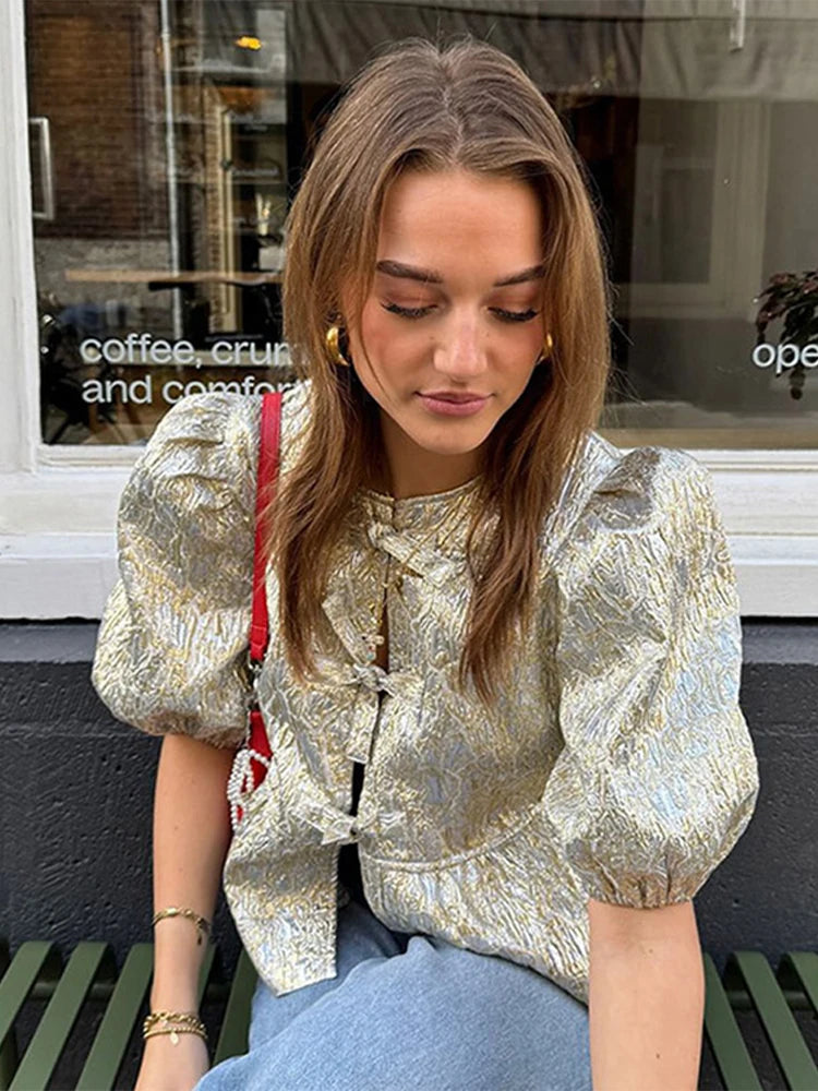 Sienna Dames Blouse | Gouden Glans, Chic Vetersluiting 1