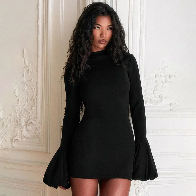 Pina Dames Jurk | Zwarte Mini Met Unieke Pull Sleeves 1